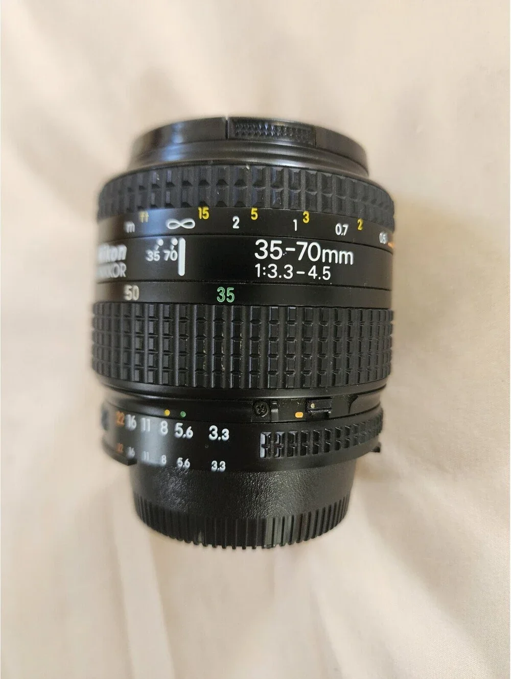 Nikon AF nikkor 35 - 70mm 3.3 - 4.5 lens